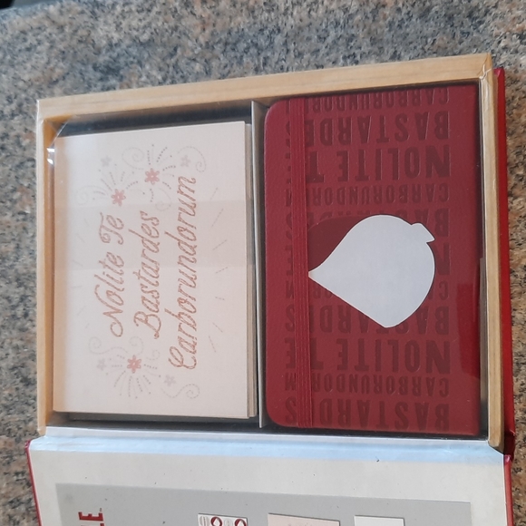 NEW The Handmaid's Tale Deluxe Note Card Set - Picture 5 of 8